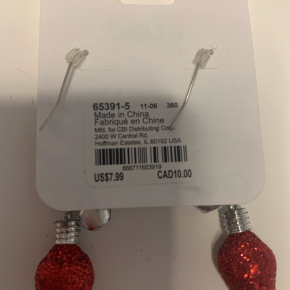 Claire’s Let It Glow dangly holiday earrings. New - Picture 5 of 5